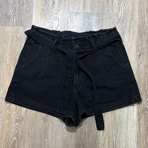 American Eagle Outfitters Black High-Waist Belted Women's Shorts